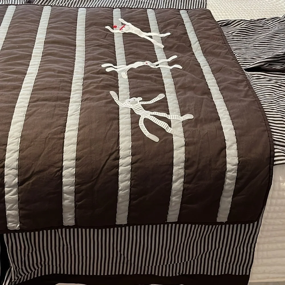 Pottery Barn Kids Playful Monkeys Crib or Toddler Bed Comforter & Bed Skirt